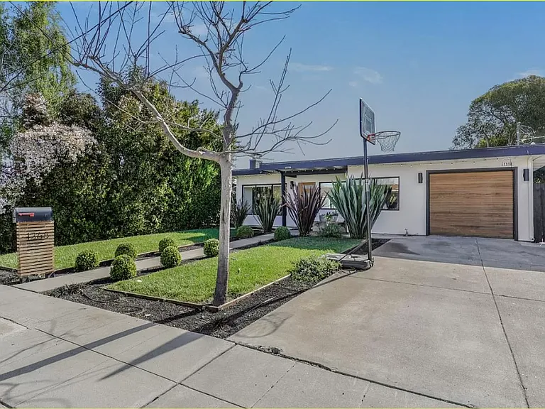 1368 Sevier Ave — Photo 15