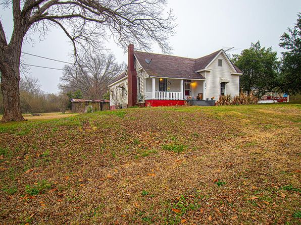 281 E Madison St, Talbotton, GA 31827