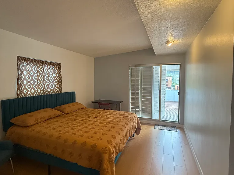 2529 Abbot Kinney Blvd #1/2 — Photo 14