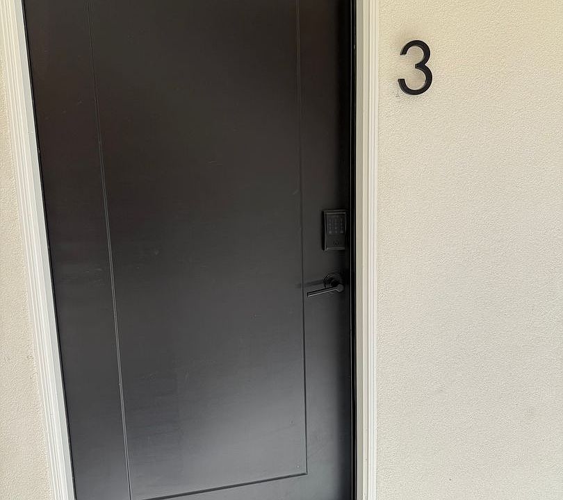 1st image of 4270 34th St APT 3