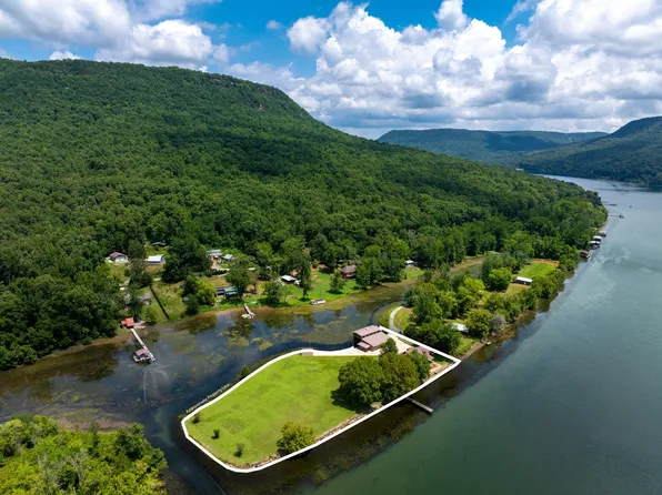 10350 Mullins Cove Rd, Whitwell, TN 37397