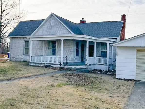 1144 Bainbridge St, Barry, IL 62312