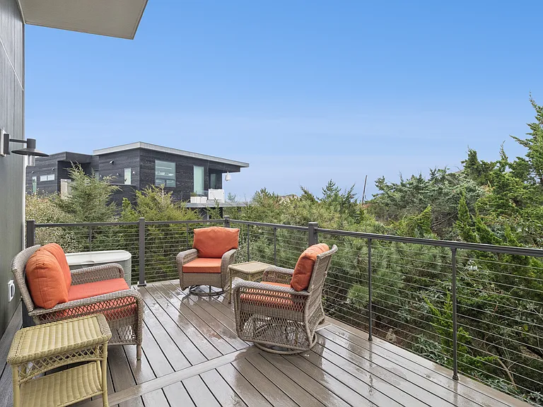 87 Shore Rd — Photo 17