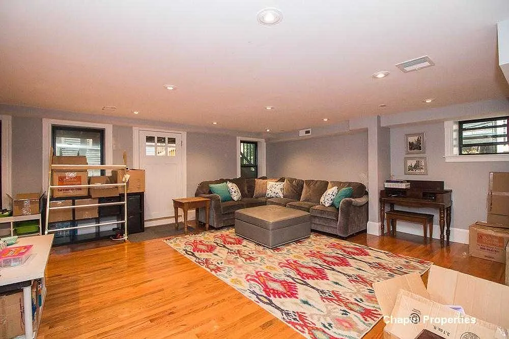 6 bed, $6,000 — Photo 4