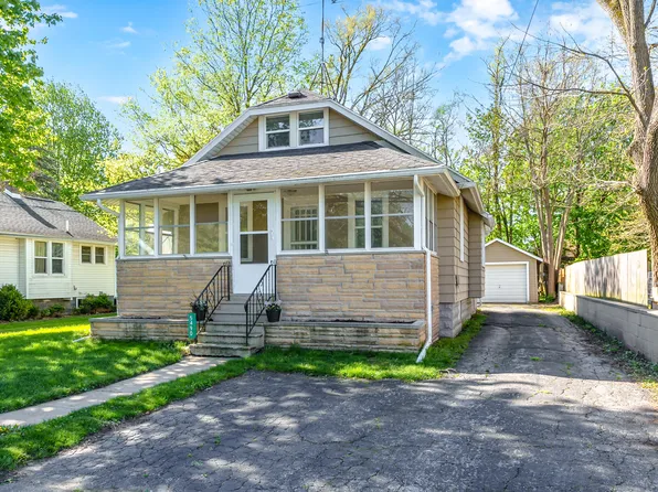 5490 Comstock Ave, Kalamazoo, MI 49048