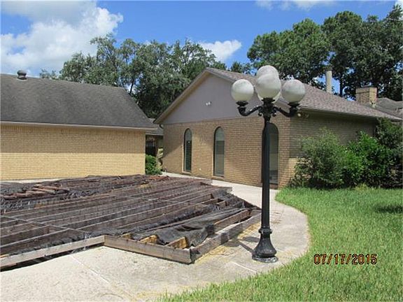 5th image of 2202 Redwinn Dr