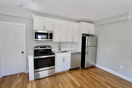 1 Madison St #1 Photo 1