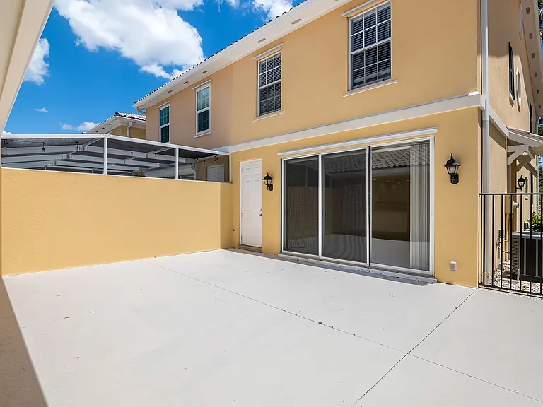 28608 Alessandria Cir — Photo 29