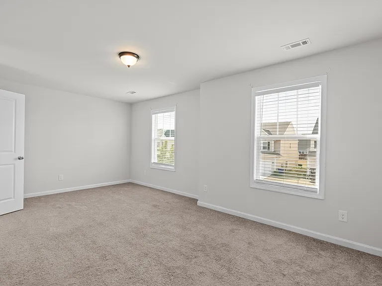 596 Count Fleet Ct — Photo 29