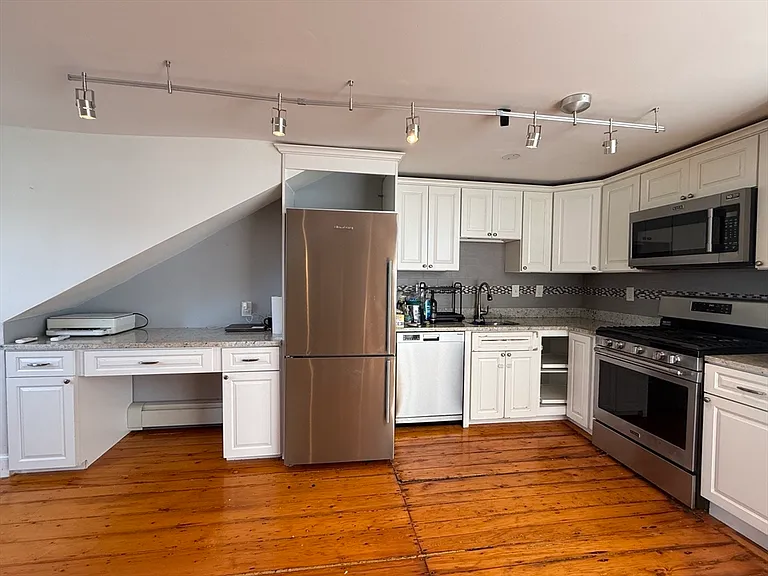 88 W Springfield St #4 — Photo 4