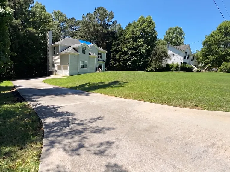 2107 Brandy Woods Dr SE — Photo 4
