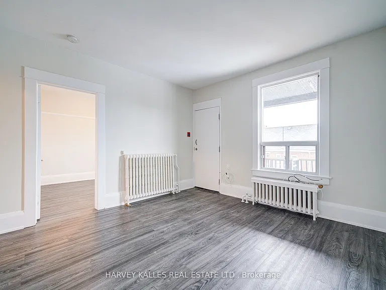 1074 Saint Clair Ave W #4 — Photo 21