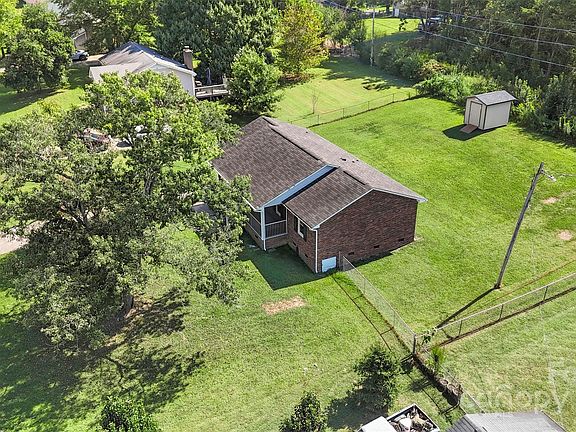 5th image of 4618 Cottonwood Ln