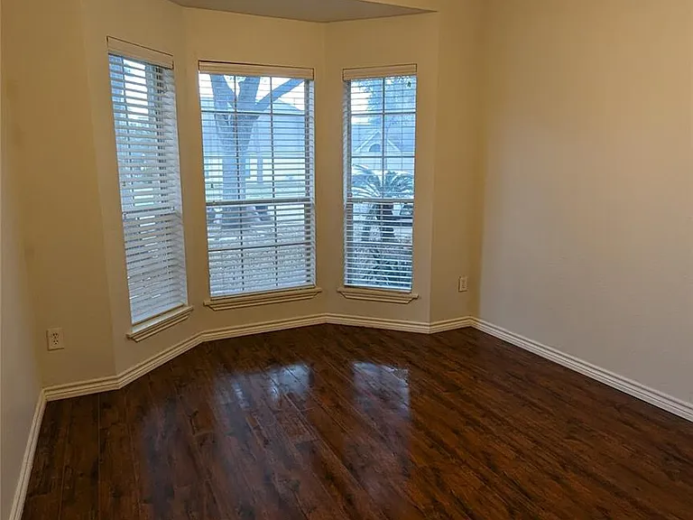 5602 Walkabout Way — Photo 18