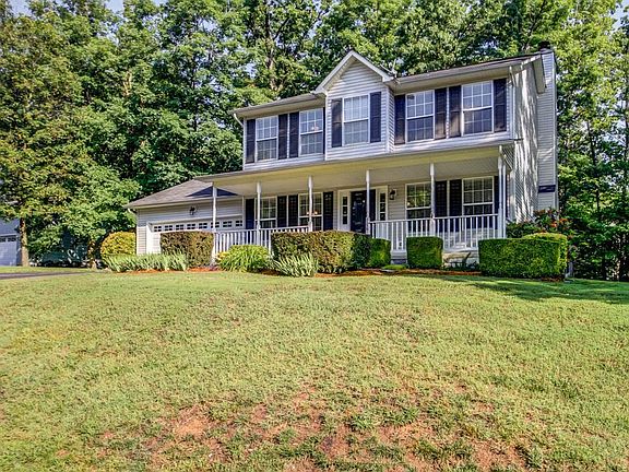 2nd image of 10613 Chesterwood Dr