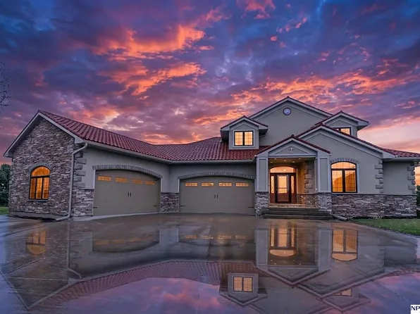 28001 Heron Cir, Valley, NE 68069