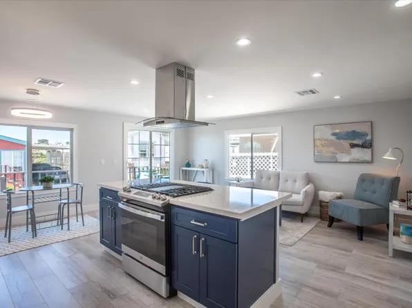 8 Lighthouse Rd #8, Half Moon Bay, CA 94019