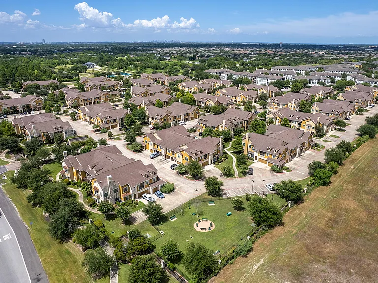 Avenues at Tuscan Lakes — Photo 57