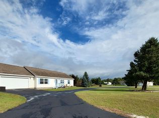 7143 Robbins Way, Cheboygan, MI 49721