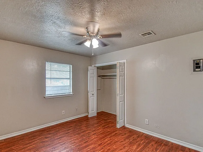711 Jenkins Ave — Photo 9