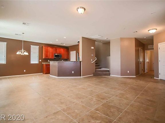 5th image of 764 Forest Peak St