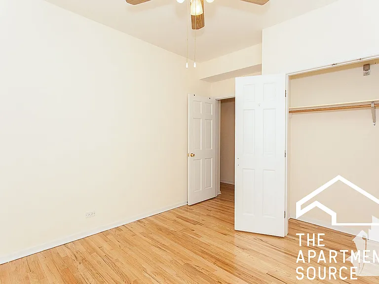 2320 N Southport Ave #GDN — Photo 6