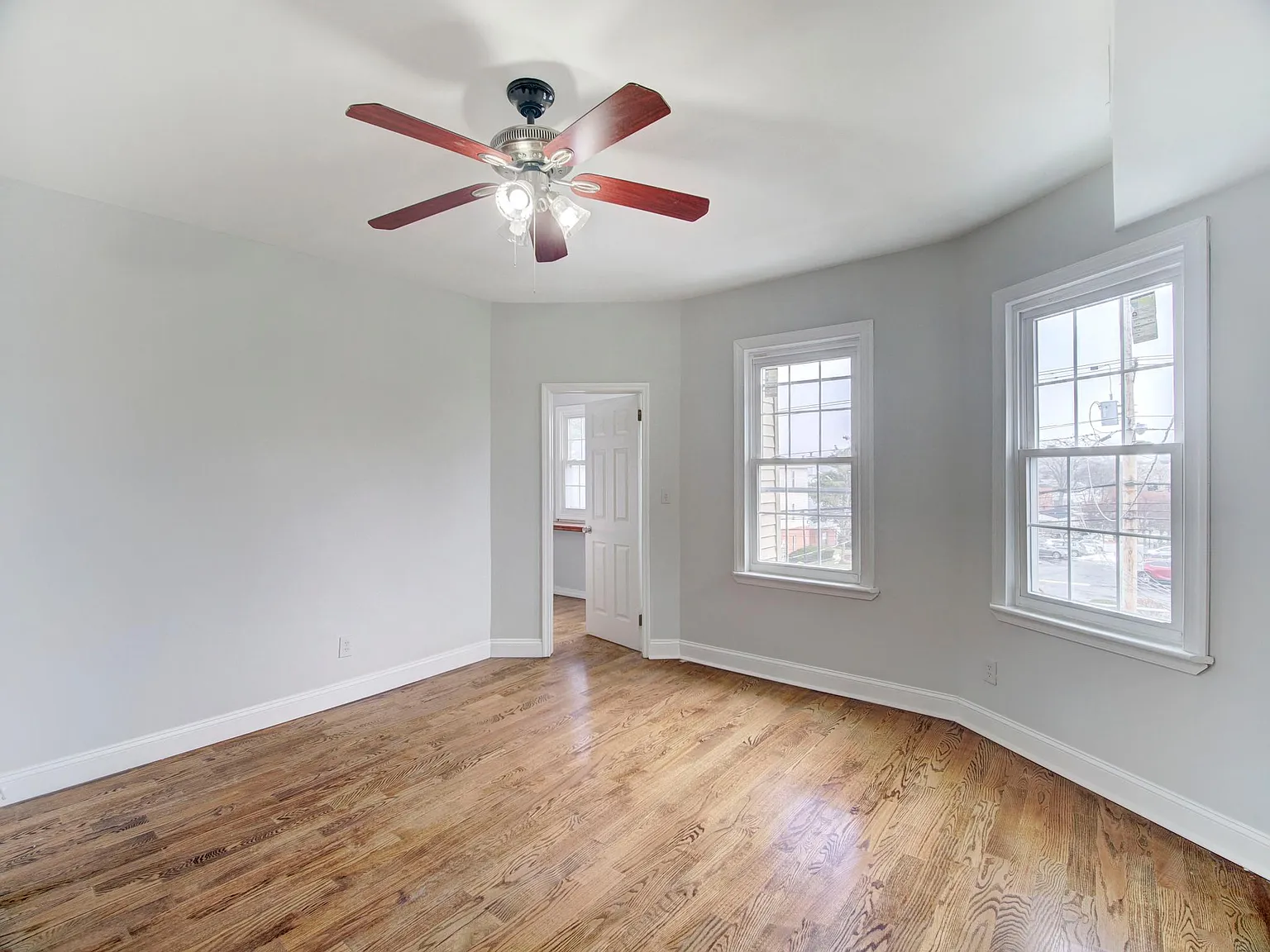 3 bed, $2,150 — Photo 3