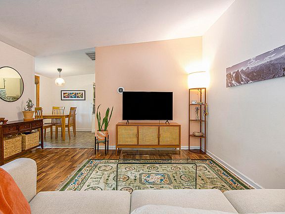 5th image of 2753 Cumberland Ave