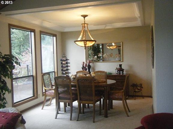 5th image of 1010 NW 123rd Cir