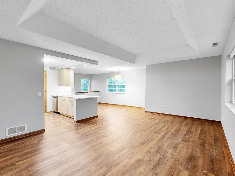 Cedar Pointe Townhomes — Photo 94