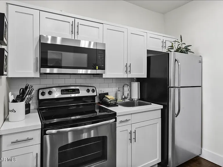 518 W San Antonio Ave #11 — Photo 9