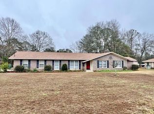 4011 Woodberry Dr, Dothan, AL 36301