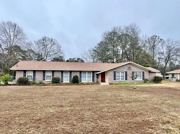 4011 Woodberry Dr, Dothan, AL 36301