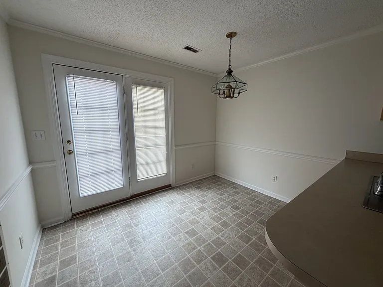 3811 Sterling Pointe Dr #X3 — Photo 4