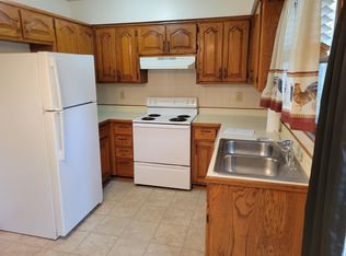 525 N Pine St, Olathe, KS 66061