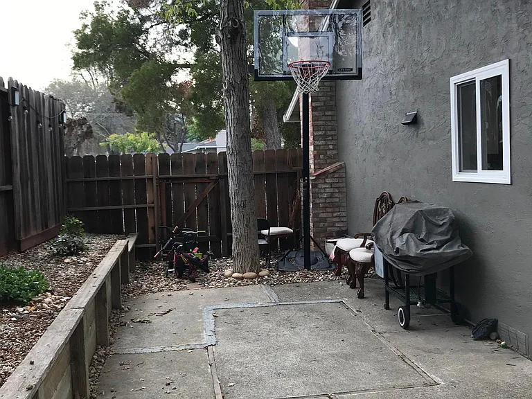 5543 Michigan Blvd — Photo 28