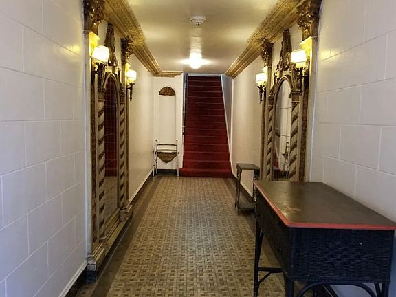 3rd image of 421 14th Ave APT 6