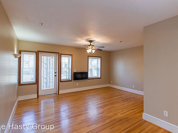 5th image of 4328 Walnut St APT 1A