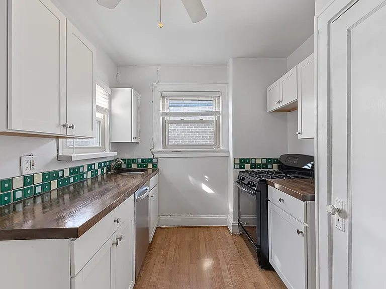 3096 Madison Rd #8 — Photo 9