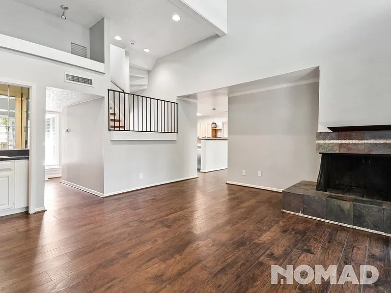 2908 Country Place Cir — Photo 13
