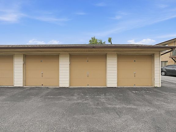 3rd image of 9800 S Sayre Ave #2B