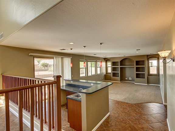 5th image of 43195 W McClelland Dr
