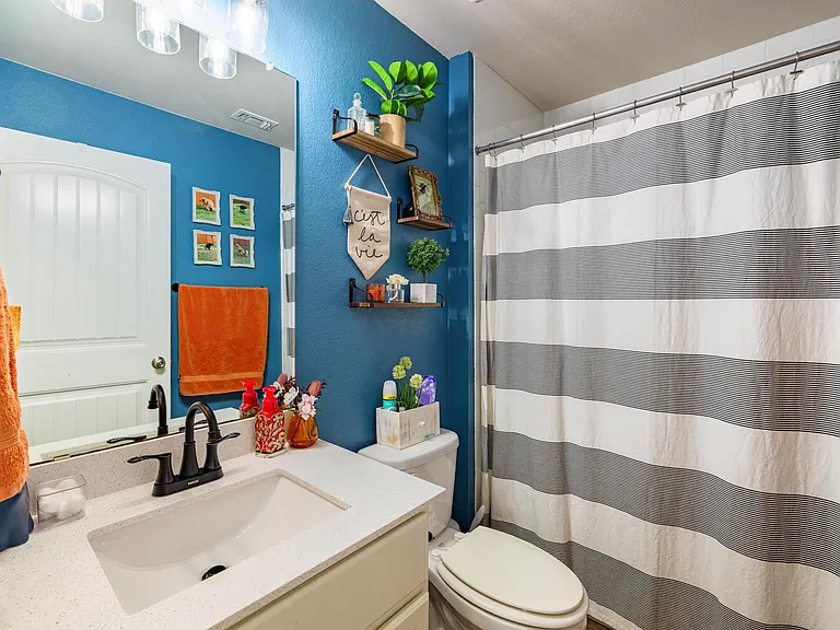 13721 Cantarra Dr — Photo 11