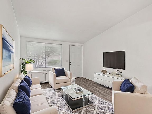 4th image of 3210 Discovery Way #771770dc4