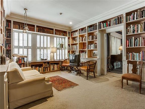 4th image of 3604 Harvard Ave