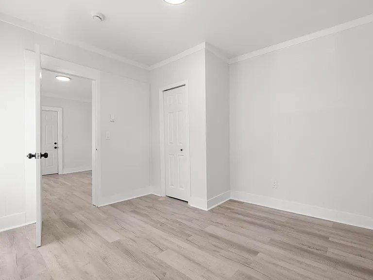 146 Hobart St #2 — Photo 7