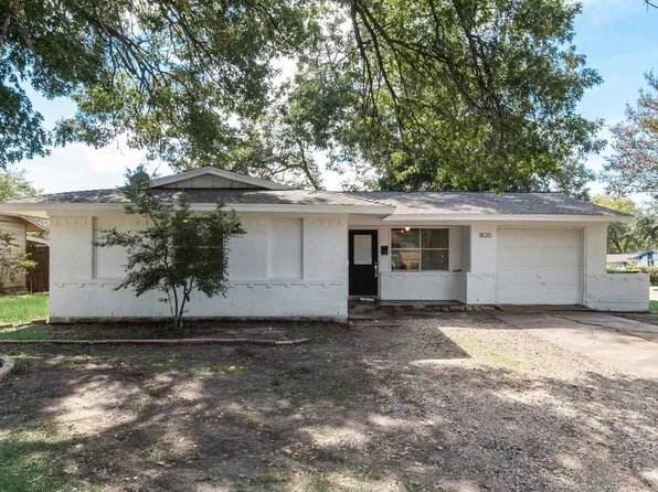 1820 Burning Tree Ln, Carrollton, TX 75006