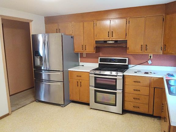 3rd image of 60 Sierra Ct