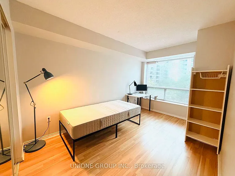 8 Pemberton Ave #506 — Photo 12