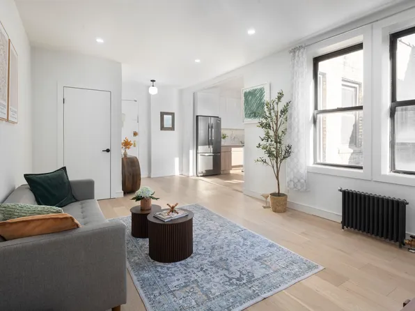 807 Riverside Drive image 3 of 7